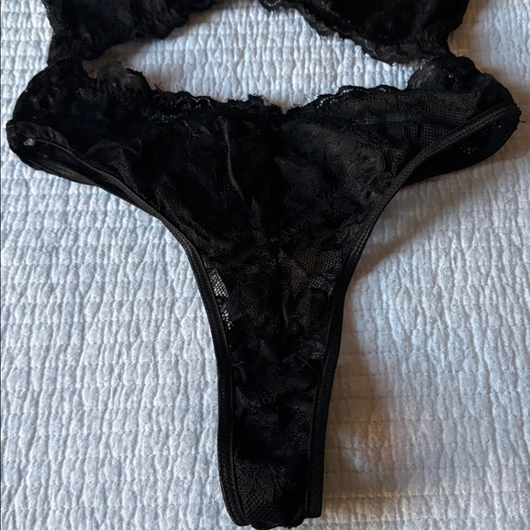 Black Lace Bodysuit - Picture 9 of 10